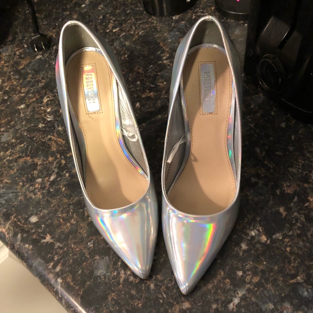 Holographic heels